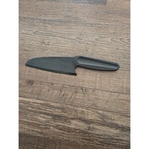 Pampered Chef Black Nylon Knife #1169, Cut Cakes Brownies Easily